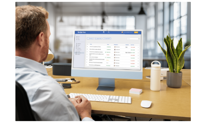 Content manager lavora sulla piattaforma Scriptiva